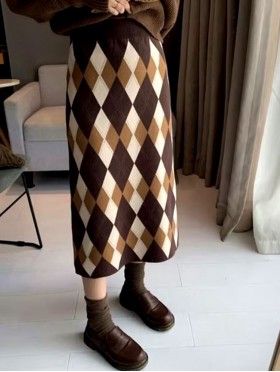 Cashmere Blend Diamond Pattern Stretchy Knitted Skirt