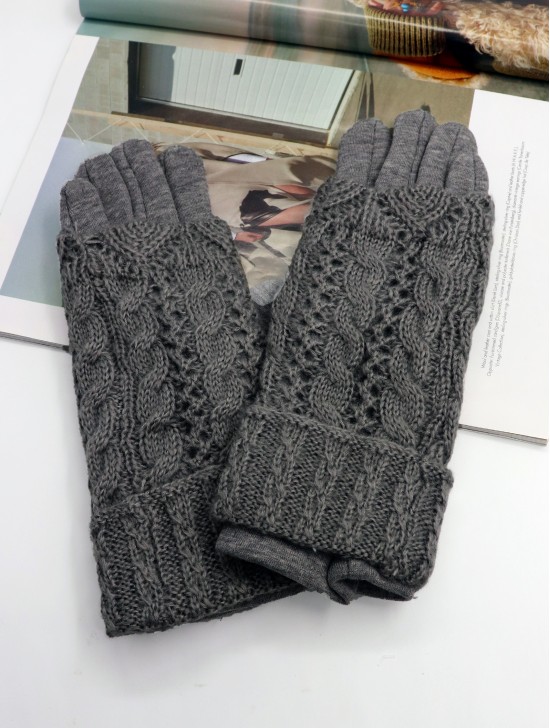 Double Layered Cable Knit Touch Screen Glove