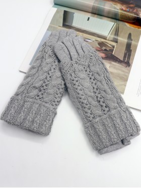 Double Layered Cable Knit Touch Screen Glove