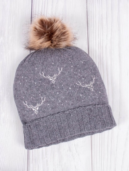 Fashion Knitted Hat W/ Moose Detail (Pom Pom)