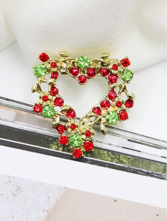 Wreath Heart Design Brooch