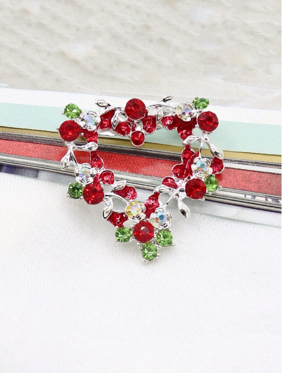 Wreath Design Brooch