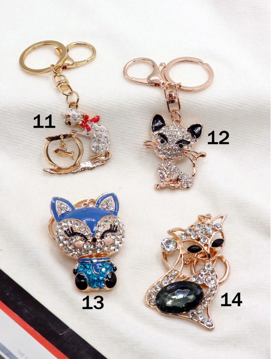 Rhinestone Cat Design Keychain 