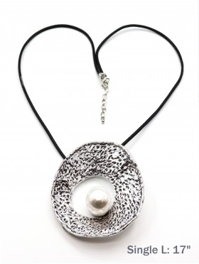 Rope Necklace W/Pearl Pendant