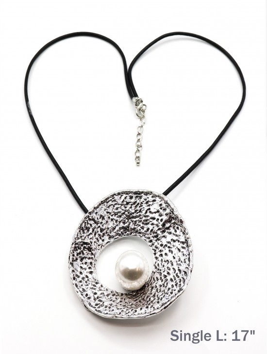 Rope Necklace W/Pearl Pendant