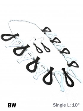 TEAR DROP NECKLACE WITH EARRING SET