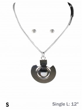 Circle Pendant Necklace & Earring Set