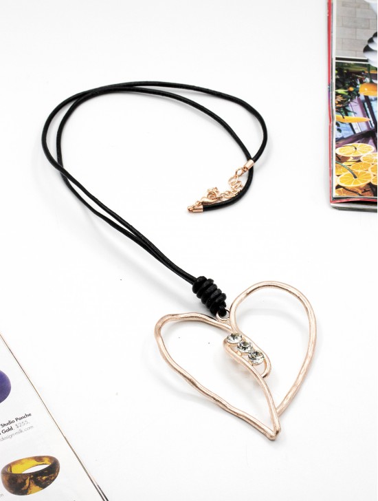 Rope Necklace W/ Winding Heart Pendant